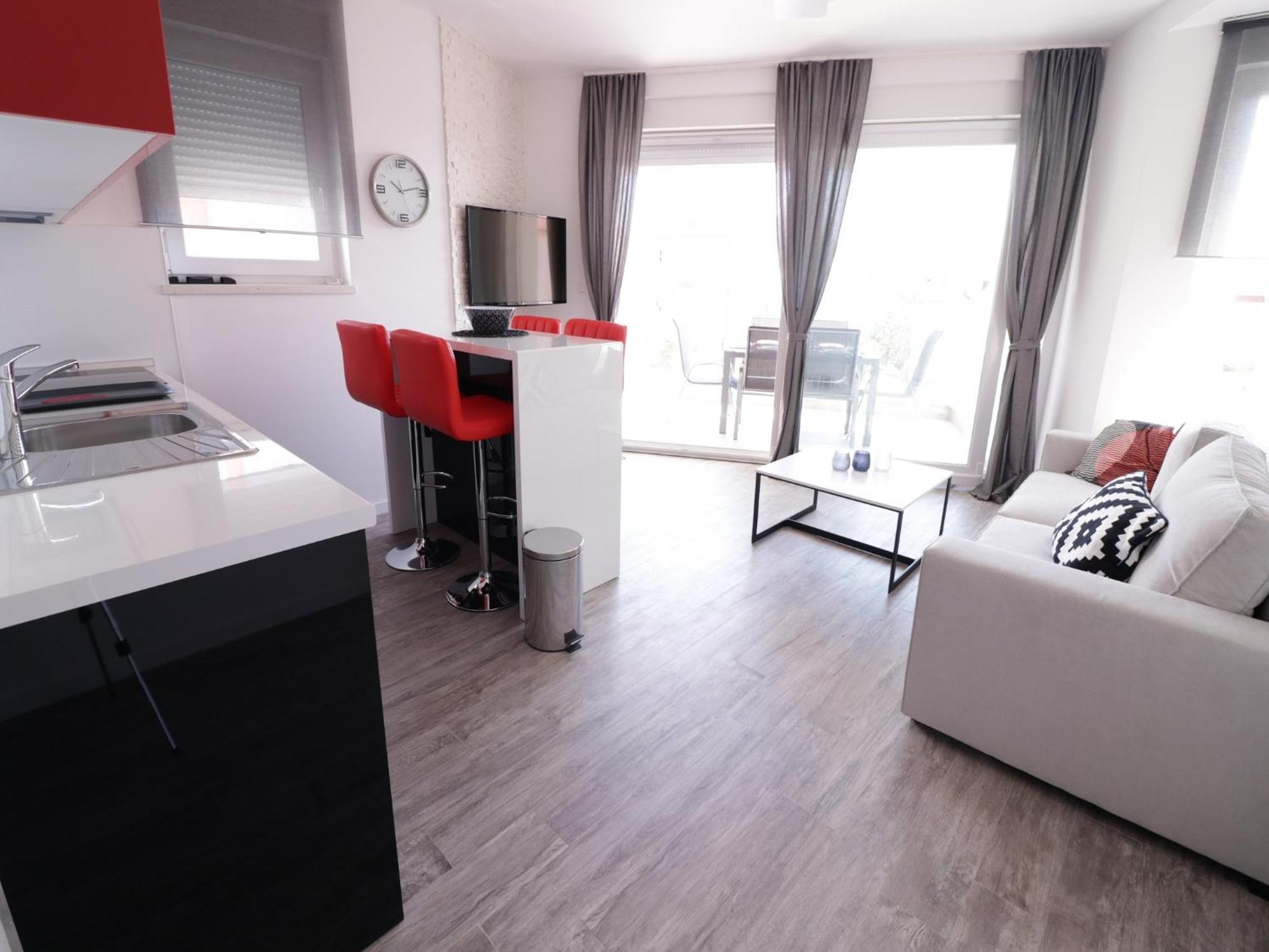 Apartments & Rooms Danivan Pool Villas B Новалья Номер фото